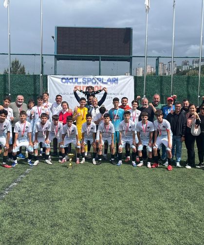 Kalesine duvar ördü, rakip tanımadı: Şampiyonluk kupası İzmir’de!