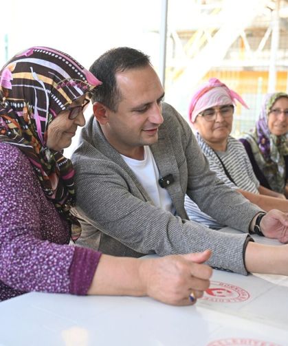 İkinci baharın bayram sevinci: Bornova’da neşe dolu kutlama!