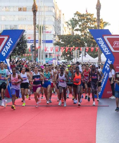 İzmir'de 9 Eylül coşkusu yarı maratonla taçlanacak!