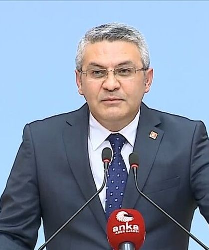 Oğuz Kaan Salıcı'dan Kılıçdaroğlu yönetimine çağrı: Kurultayı bir an önce ilan edin