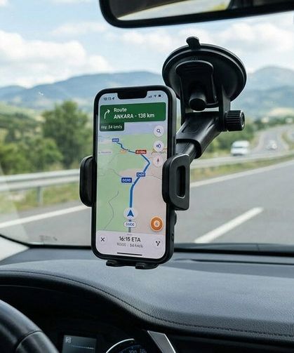Sürücüler dikkat! Ön cama monte edilen telefon tutacaklarıyla ilgili karar verildi!