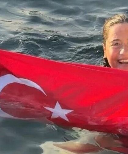 Okyanus yedilisi için son bir adım! Genç sporcu Aysu Türkoğlu'ndan bir zafer daha