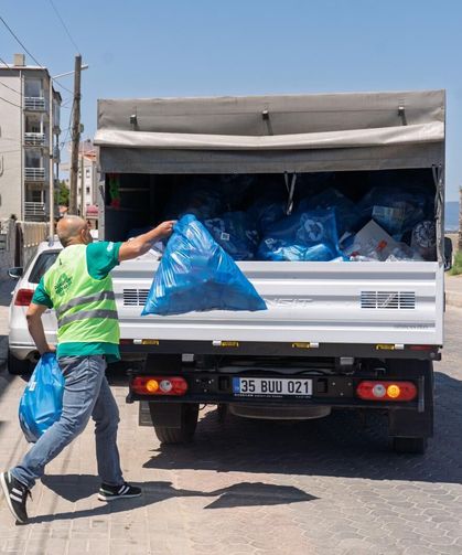 "Dönüşüme Evde Başla" projesi büyüyor: İzmir’de QR kodlu seferberlik!
