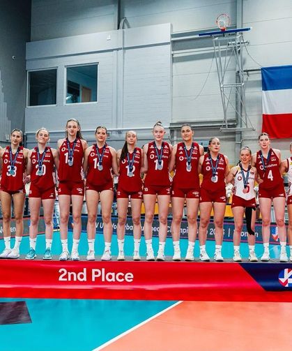 Göztepe’nin milli voleybolcusu Avrupa’da kürsüye çıktı!