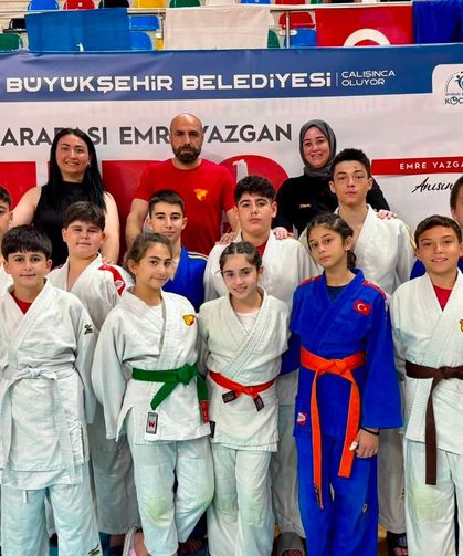 Göztepe'nin minik judocuları tatamide deneyim kazandı