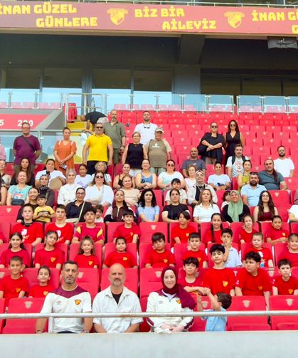 Göztepeli minik judoculara unutulmaz karne hediyesi! Gürsel Aksel'i gezdiler