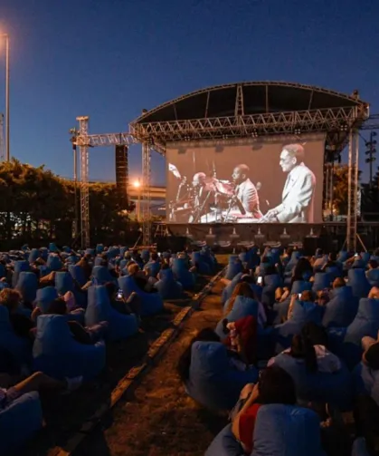 İzmir'de yaz akşamlarına sinema keyfi! İşte ücretsiz gösterim takvimi