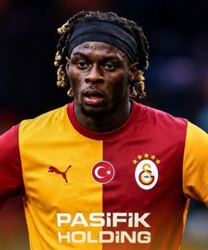 Galatasaray'ın orta sahasına 1.90'lık takviye! Lesley Ugochukwu imza için hazır