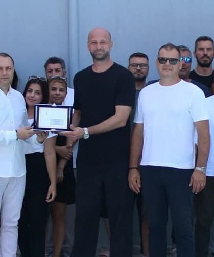 İzmir’in spor emektarı Ömür Gökçepınar’a anlamlı veda töreni
