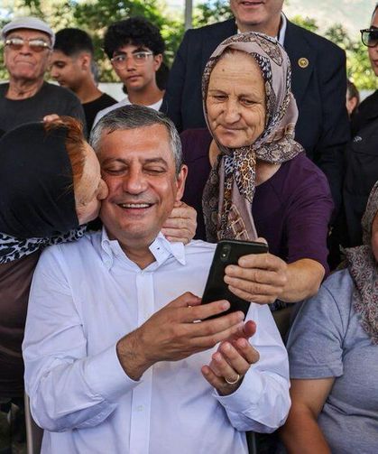 Özgür Özel'in ''Bir bank bize yeter'' diyerek sokağa taşıdığı siyasete Gürsel Tekin'den tepki