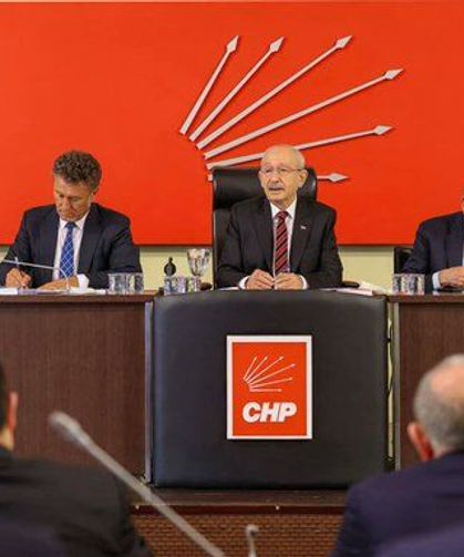 Ankara siyaseti bu soruya cevap arıyor: CHP Genel Merkezi'nin aylık 240 bin lira verdiği gazeteci kim?