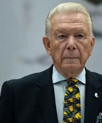 Vahap Seçer'i engelleyen Uğur Dündar'a meslektaşından kontra! Veli Özdemir o hamleye sessiz kalmadı