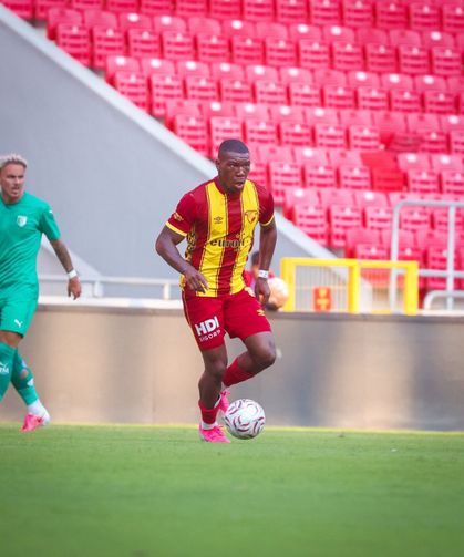 Gürsel Aksel yeni golcüsünü sevdi: Armstrong’dan Trabzonspor maçında güç gösterisi