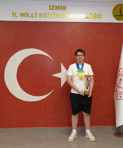 Singapur'dan İzmir'e ikincilik gururu!