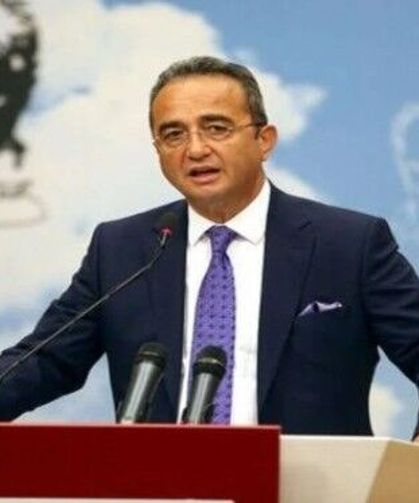 Ekrem İmamoğlu'na yakın isimden Bülent Tezcan'a çağrı: Haklarında gözaltı kararı olan çocuklarına söyle gelsinler!