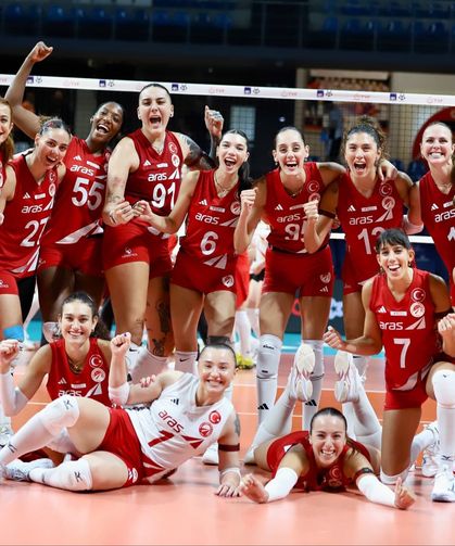 Kupa Voley’de İzmir derbisi sona erdi: Aras Kargo’dan Göztepe’ye set yok