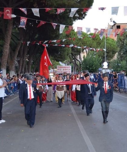 Bayındır’da kurtuluş coşkusu!  104 yıllık gurur
