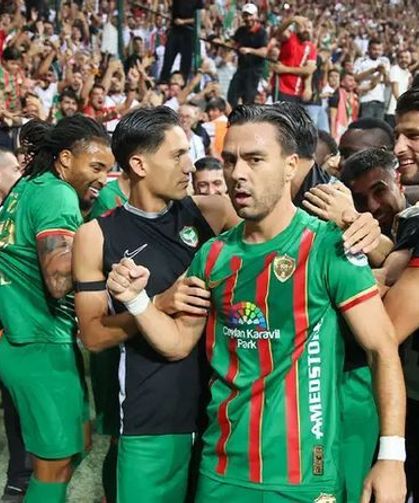 Beşiktaş'ı 3 golle geçen Amedspor Süper Lig'in yeni lideri oldu!