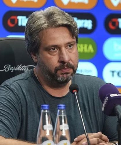 Eyüpspor Teknik Direktörü Özhan Pulat istifa etti!