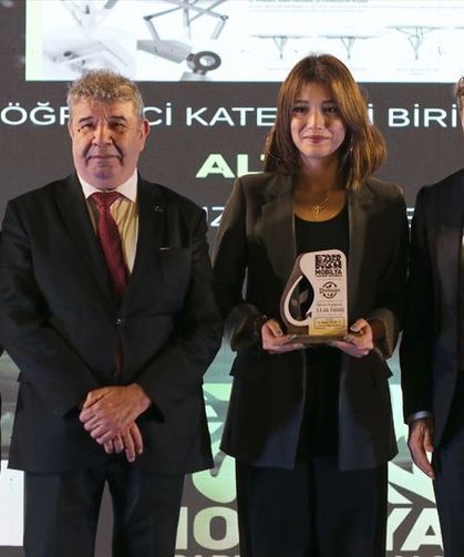Ezber Bozan Mobilya Tasarım Yarışması'nda ödüller verildi