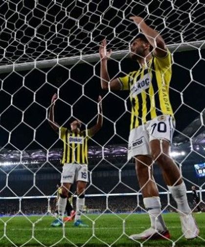 Fenerbahçe'de oklar İsmail Kartal'a döndü! Sosyal medyada istifa sesleri yükseliyor