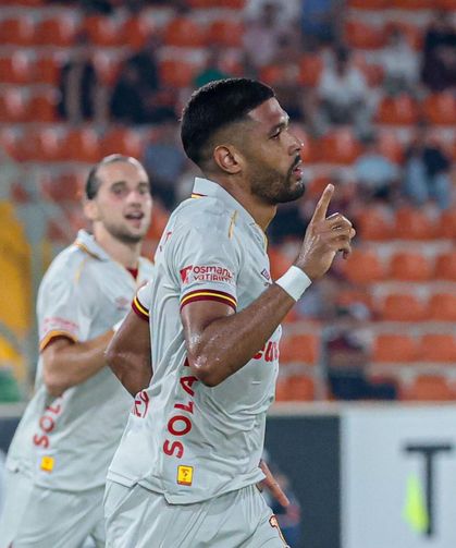 Göz-Göz şeytanın bacağını kırmak istiyor