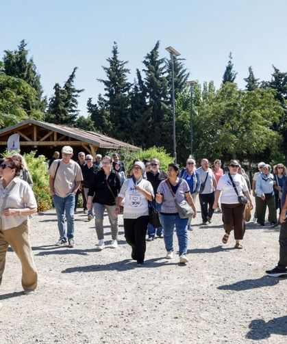 İzmir’de emekliye nefes aldıran adım: Ücretsiz şehir turları başladı