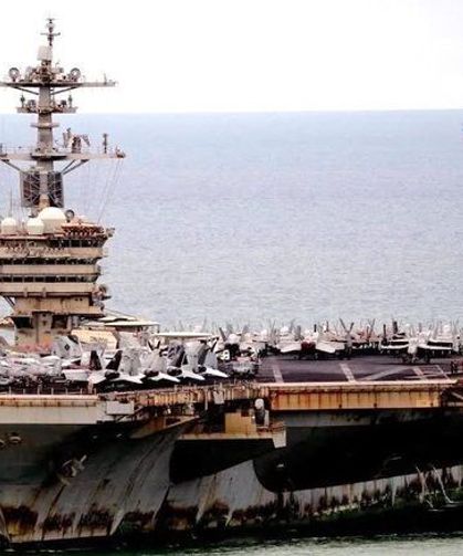 Paslı dev Tayland'da yaralarını saracak! USS Abraham Lincoln uçak gemisinin paslı görüntüsü dünya medyasının gündeminde