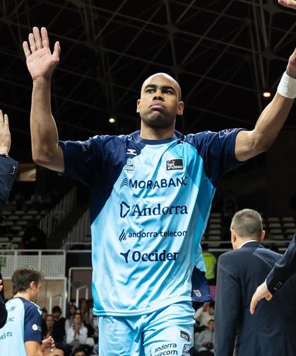 Kaf-Kaf’tan son yabancı hamlesi: Markel Starks