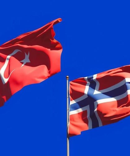 Norveç’in İzmir’deki fahri konsolosluğu 7 yıl sonra Çeşme’de düzenlenen törenle açıldı