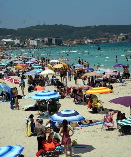 Rekor doluluk yetmedi: Çeşme hedefi büyüttü! Turizm tüm yıla yayılacak