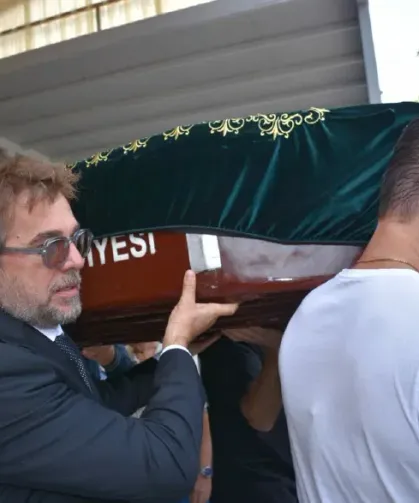 Engin Altan Düzyatan’ın acı günü! Babası İzmir’de son yolculuğuna uğurlandı