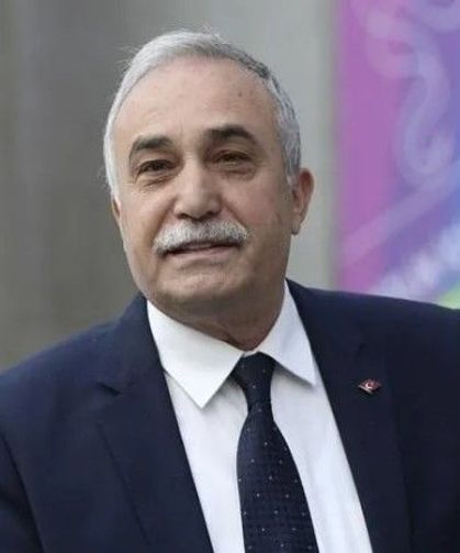 Müsavat Dervişoğlu istifaya davet etmişti, Ahmet Eşref Fakıbaba'nın cevabı gecikmedi