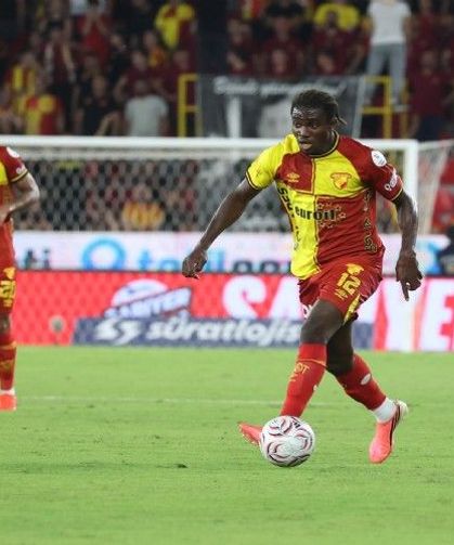 Göztepe’de teknik heyeti sevindiren gelişme! Genç yıldız göz dolduruyor
