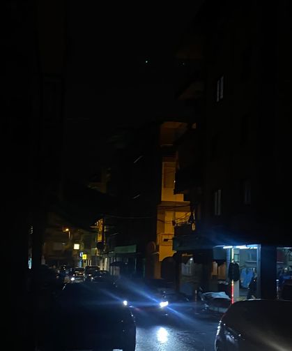 İzmir’de elektrik kesintisi tepkisi: Sabah bakım yapıldı, akşam mahalle karanlıkta kaldı