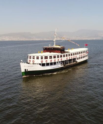 İzmir’in simgesi Bergama Vapuru denize dönüyor: Rehberli Körfez turları başlıyor