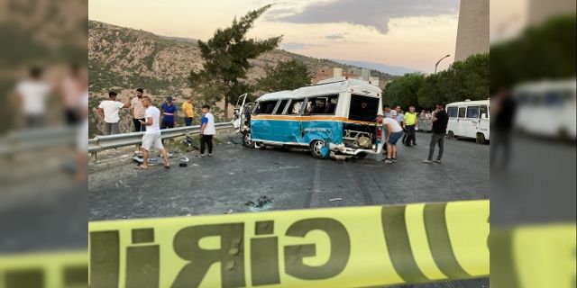 Çiğli’de feci kaza: 2 ölü, 4 yaralı