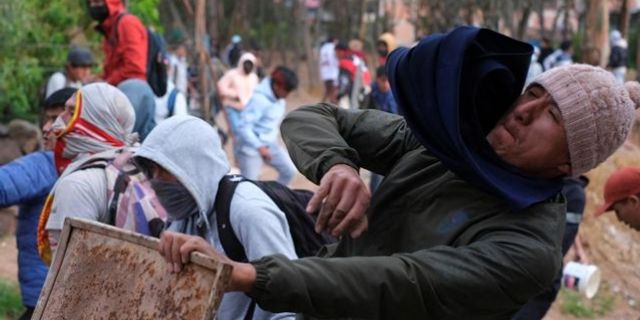 Peru'da protestolar büyüyor: Ölü sayısı 8'e yükseldi