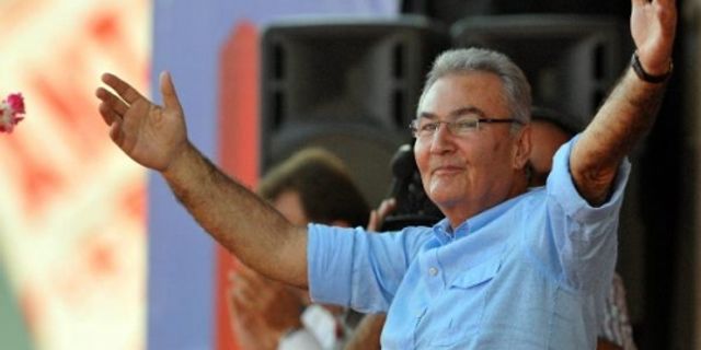 Deniz Baykal hayatını kaybetti