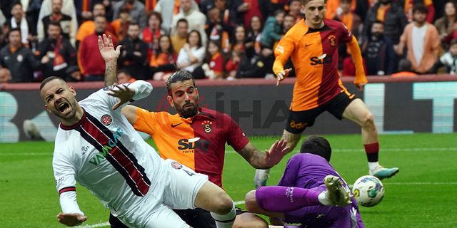 Galatasaray 1 puanı 80'de kurtardı