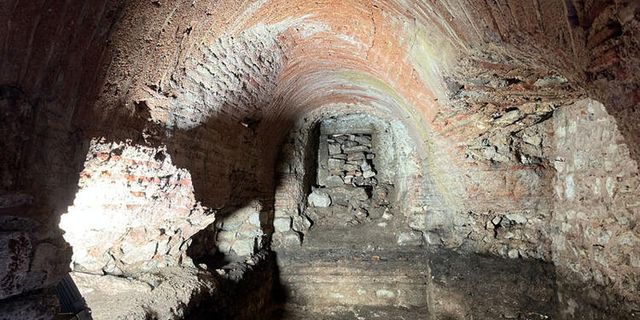 Bin 500 yıllık yeraltı dehlizi bulundu