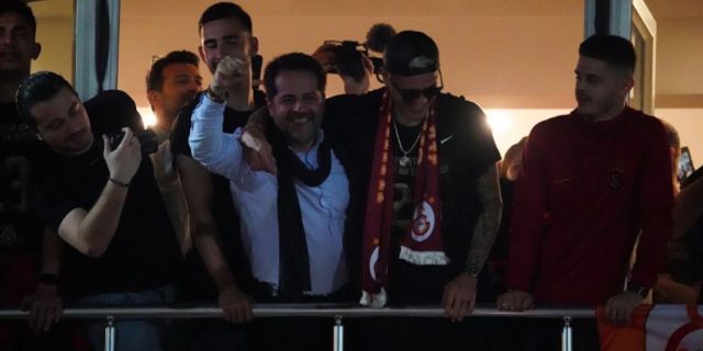 Galatasaray şampiyonluğu Florya'da taraftarıyla kutladı