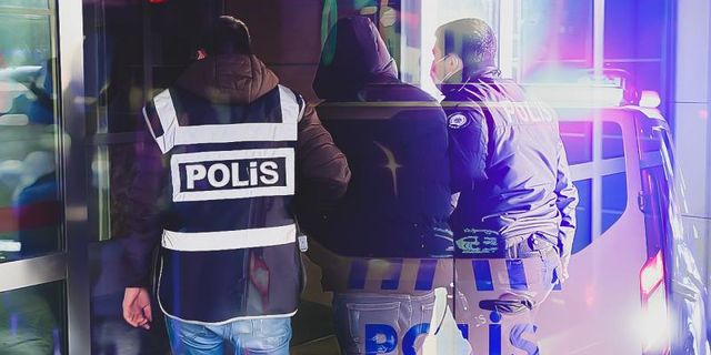 İzmir’de 11 adrese eş zamanlı uyuşturucu operasyonu