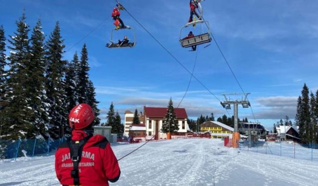 Ilgaz Dağı’nda nefes kesen kurtarma tatbikatı