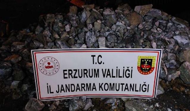 Jandarmadan krom ve değerli taş operasyonu