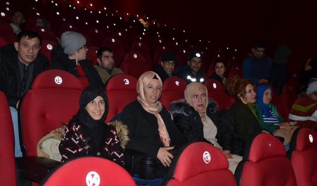 Diyarbakır'da engelli bireyler için sinema etkinliği