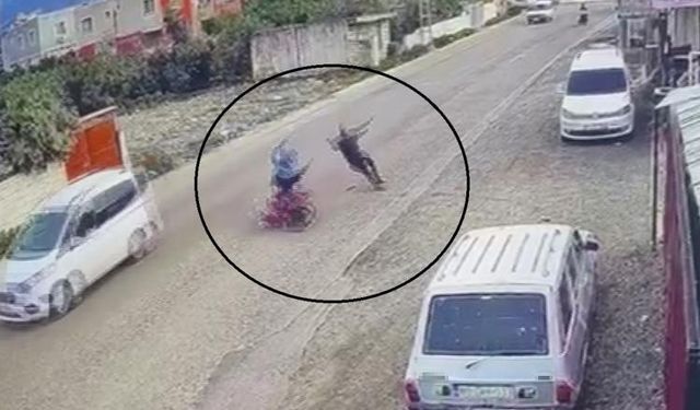 Hatay'da motosiklet kazası: Yaralılar havaya uçtu