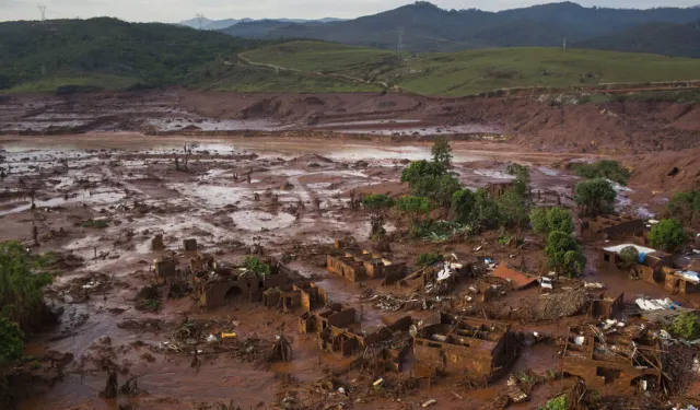Madencilik devleri Brezilya felaketi için 25 milyar dolar ödemeyi kabul etti