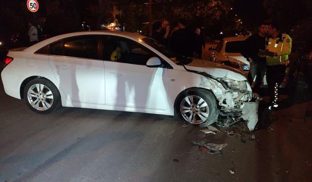 Eskişehir'de alkollü sürücü makas atmak isterken kazaya karıştı!
