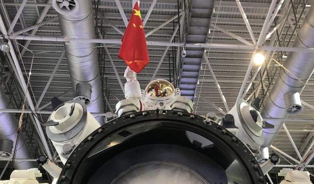 Çin'in en genç Taykonot Ekibi uzay istasyonuna yolculuk ediyor!